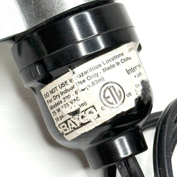 Bayco Portable Clamp Work Task Lamp 5.5" Aluminum Reflector 75 Watt 6 Ft Cord - Picture 2 of 4